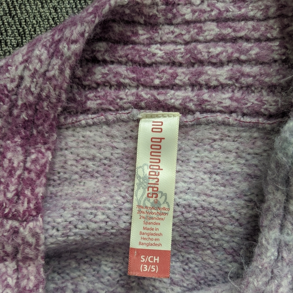 Sweaters - Picture 3 of 9